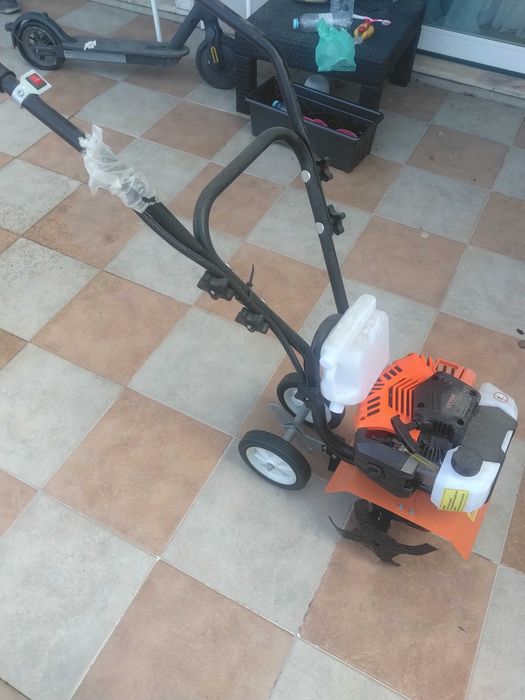 Motoenxada NOVA a gasolina 43cc para horta jardim agricultura solo e cultivo TEKMAQUINAS