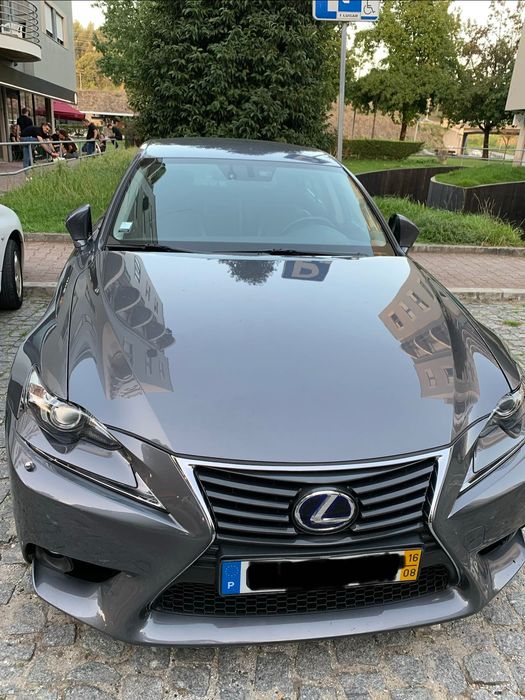 Lexus IS 300h Executive Plus