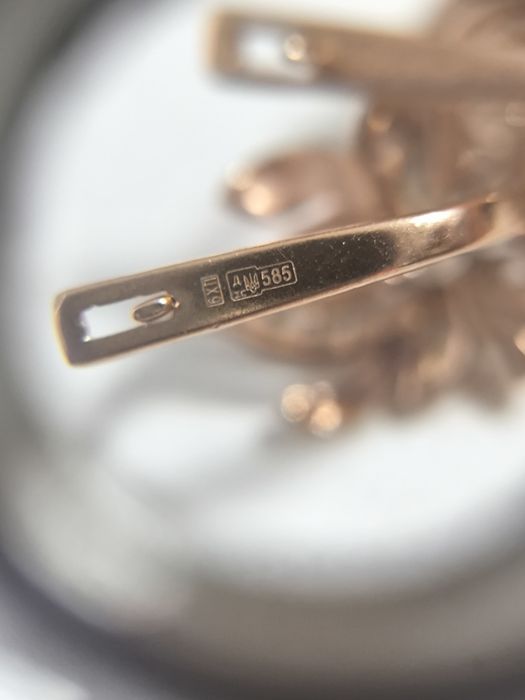 Серьги золотые, вес 3.43