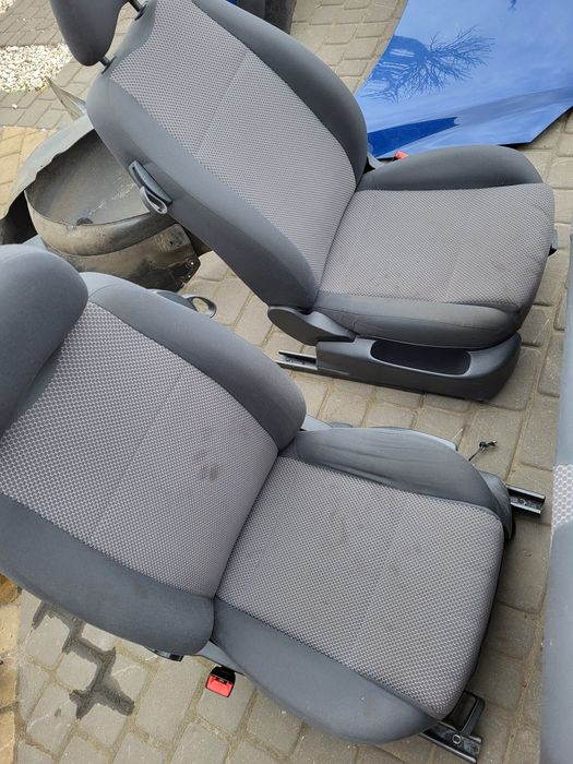 Fotele kanapa komplet vw fox 06r komplet nie podarte