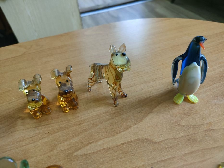Szklane, ręcznie wykonane figurki ze szkła