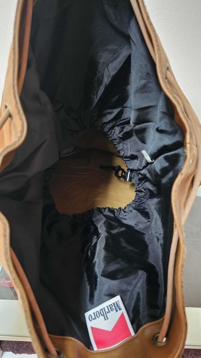 Mochila MARLBORO ganga castanha e couro (NOVA)