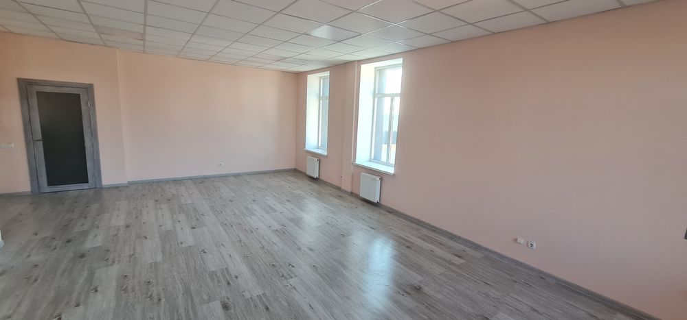 Оренда приміщень 18, 29 та 49   кв .м в.