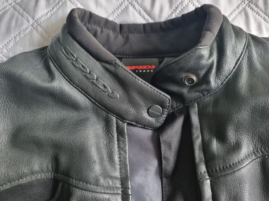 Sprzedam damską kurtkę skórzaną na motocykl