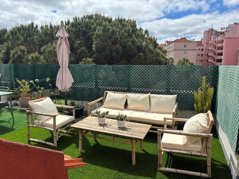 Apartamento duplex T3 com terraço