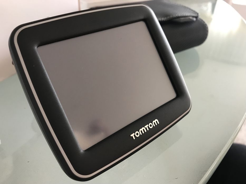 GPS Tomtom - IMMACULATE - Like NEW64862463400194123