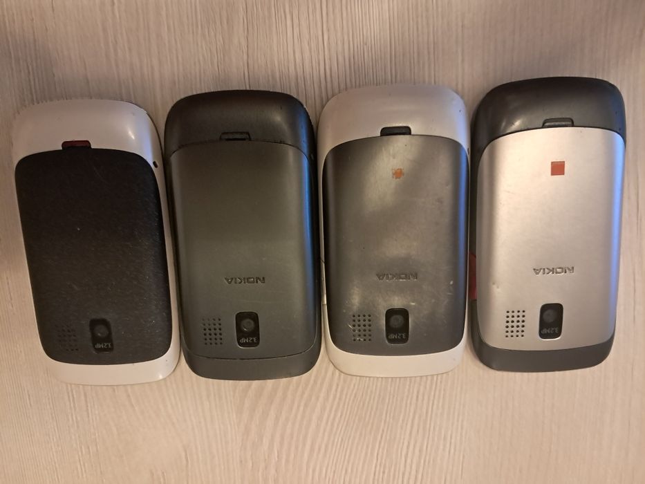 Nokia Asha 302    .