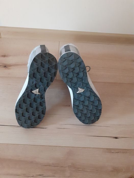 Śniegowce dziewczęce.  Rozmiar 38. Stan bardzo dobry.