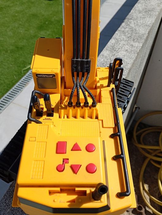 Escavadora CAT Caterpillar