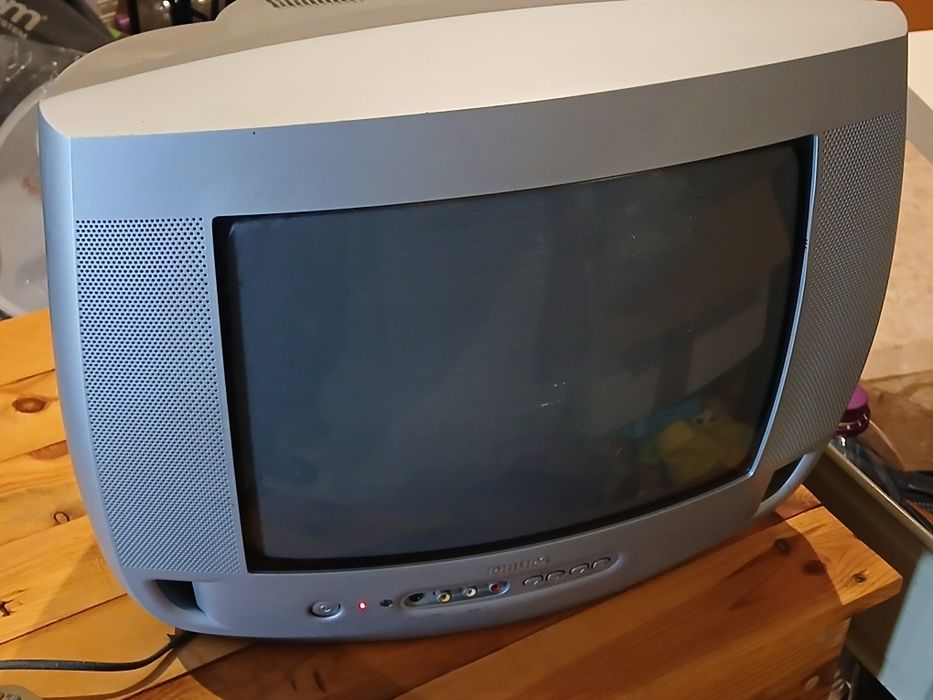 Televisão Philips antiga