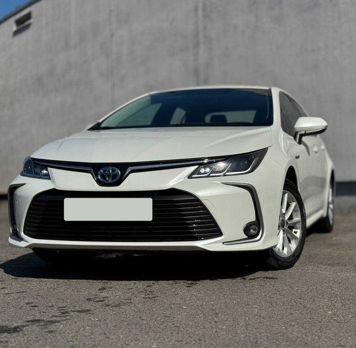 Оренда Toyota Corolla Hybrid