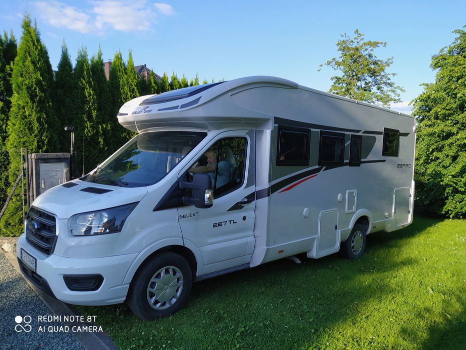 Kamper wynajem - Roller Team Zefiro 267 TL i Benimar Tesoro T463
