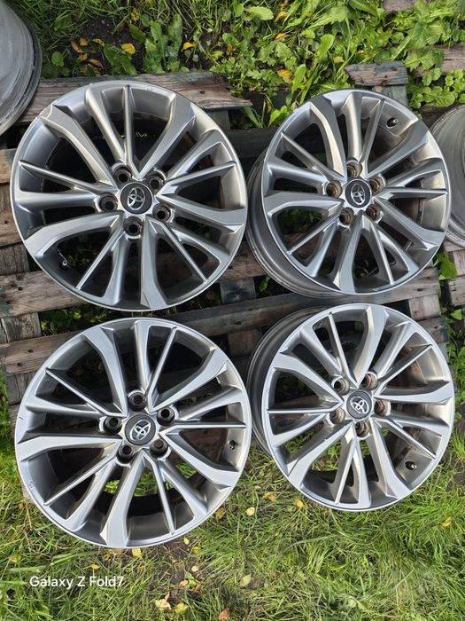 Alufelgi 17 Toyota Prius+ Avensis Corolla Auris Sienna 5x114,3 ET45