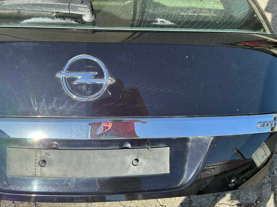 klapa bagażnika opel astra H 3 III Z20R kombi
