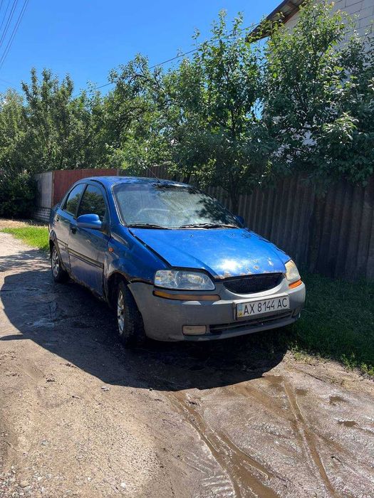 Chevrolet Aveo T200 2004 року на запасні частини