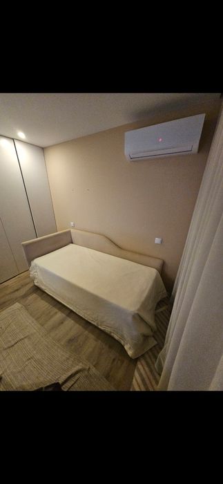 Cama de solteiro para mulher/criança