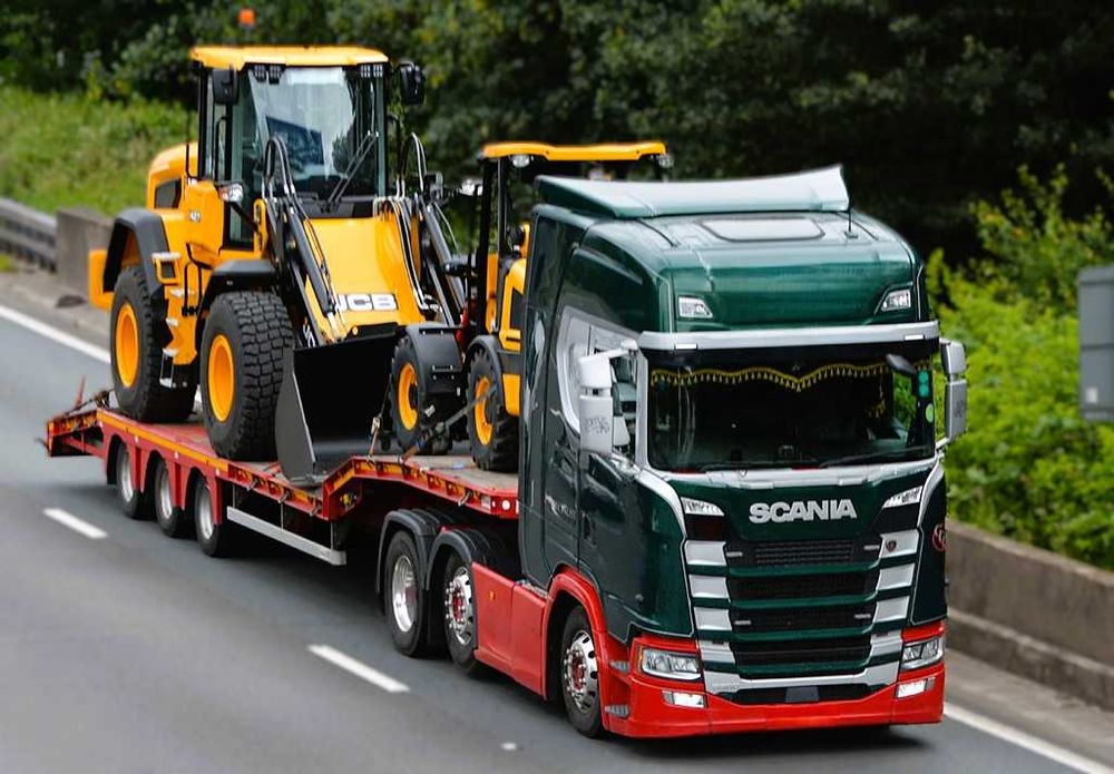 Перевезення (доставка) платформою * тралом -- спецтехніка, обладнання