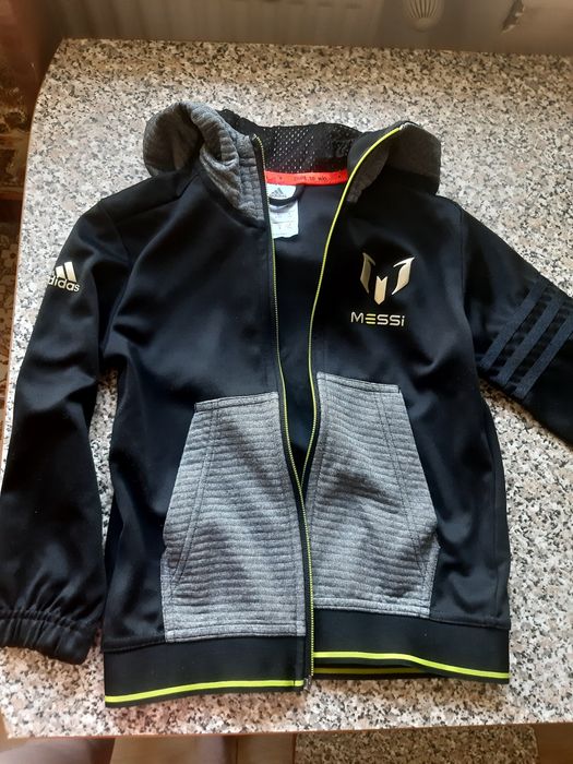 Ветровка Adidas 4-5лет