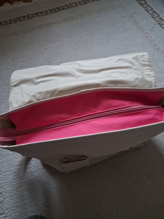 Torba na ramię większa niż A4