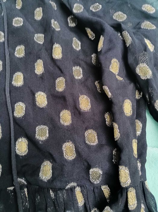 Elegancka czarna bluzka V by Very r. 40 nowa,  ze złotym wzorem
