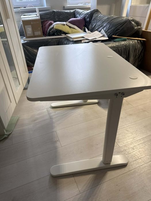 Biurko Relatera  ikea jak nowe regulowane