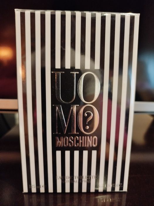 Moschino UOMO NOVO - Excelente prenda de Natal