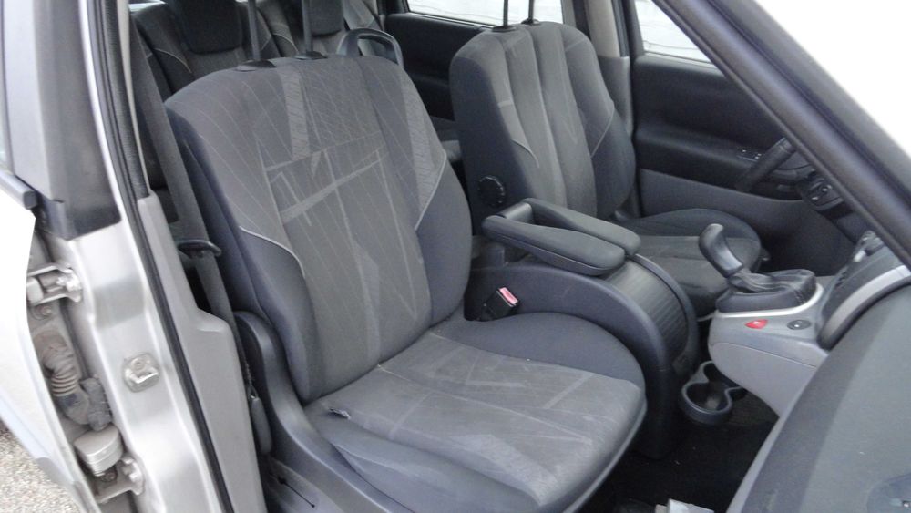 Lampa lewa przód przednia Renault Scenic II 2