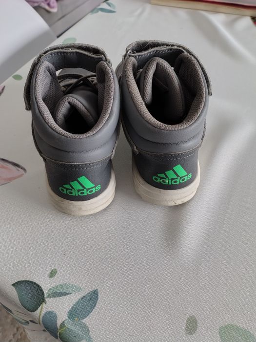 Buty chłopięce marki Adidas