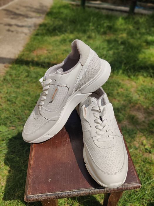 Шкіряні кросівки, нові