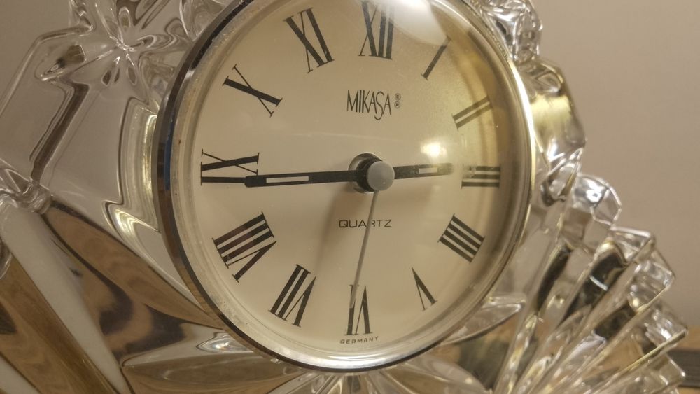Kryształowy zegar kwarcowy mikasa