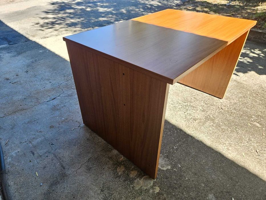 Mesa de escritório 80cm x 120cm x 75cm