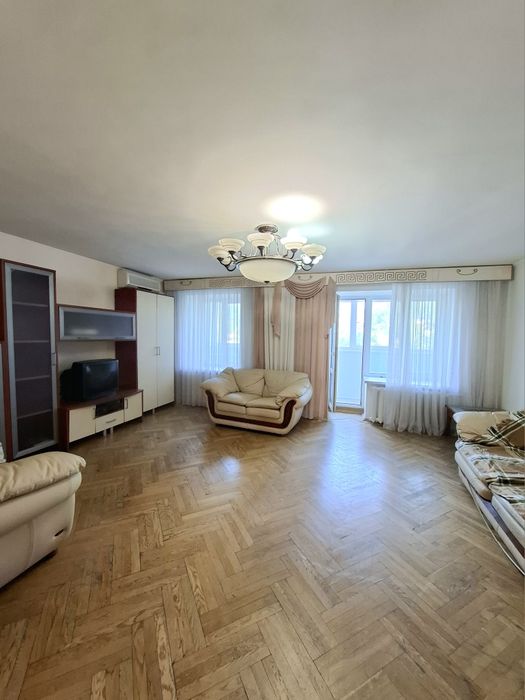 4 кім.квартира Борщагівська 145
Дві ктири на