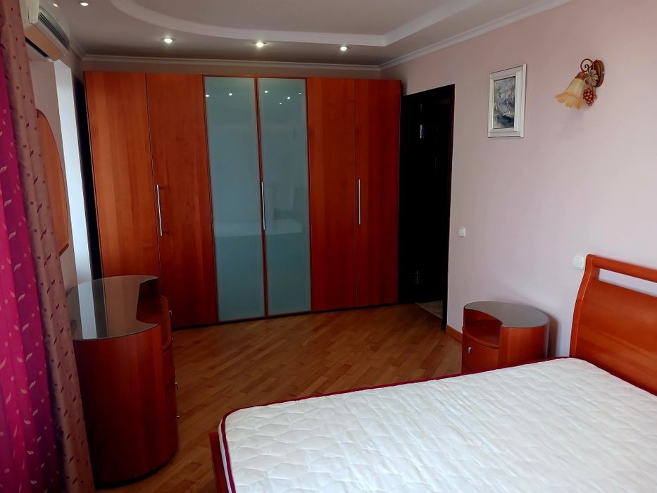 Оренда 3х кімнатної квартири метро Харківська