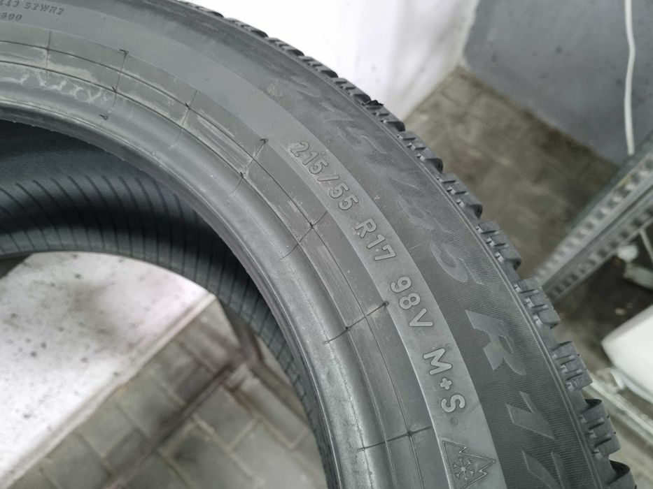215/55/17 98V Pirelli Cinturato Winter 2 Dot.3722R POJEDYNCZA