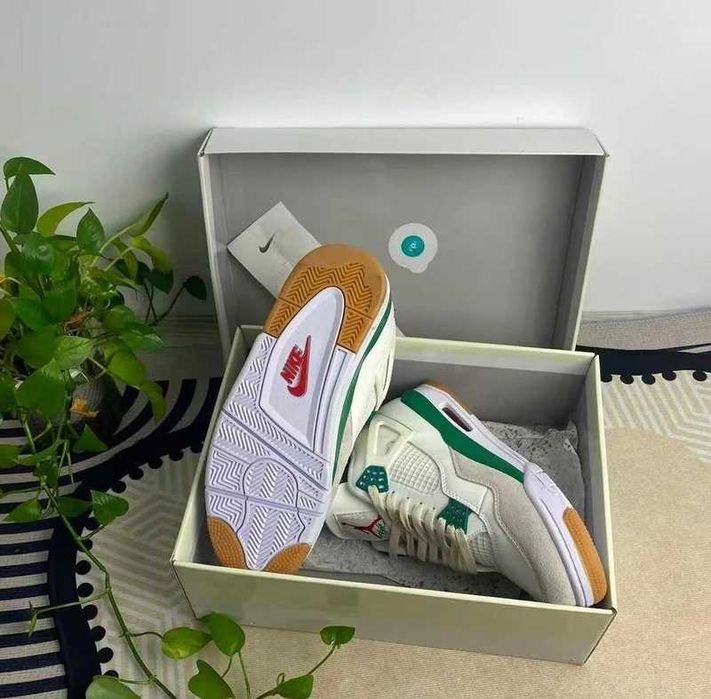 Jordan 4 Retro SB Pine Green r.38