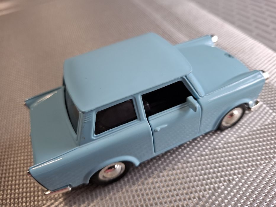 Model samochodu trabant skala 1:43