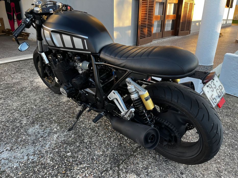 Yamaha XJR 1200 cafe racer
