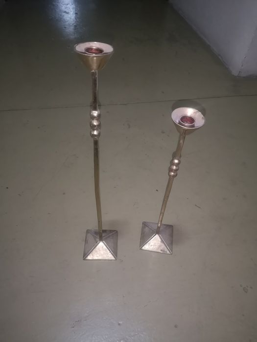Candelabros dourados