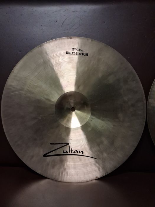 Pratos de choque Caz de 15" da Zultan