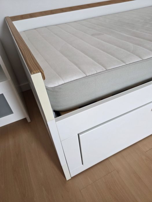 Cama + colchão IKEA