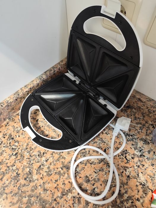 Sanduícheira excelente estado de conservação.