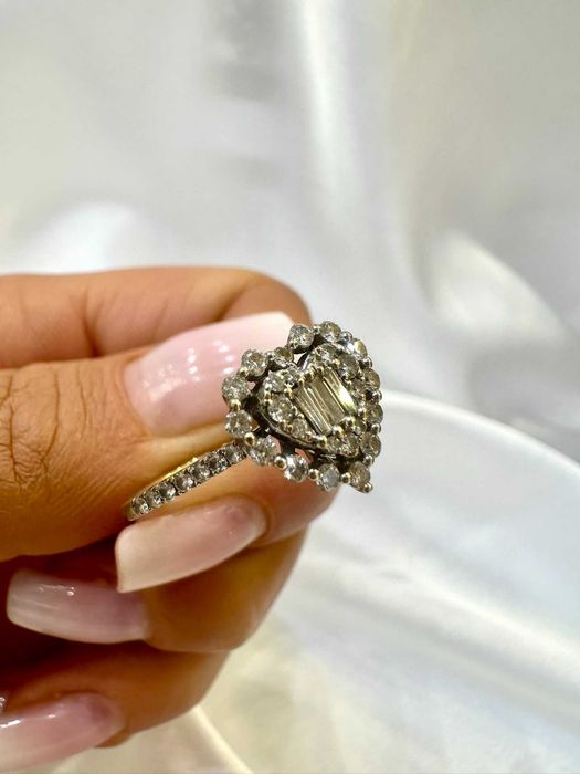 Pierścionek z diamentami Serce 0.56 CT