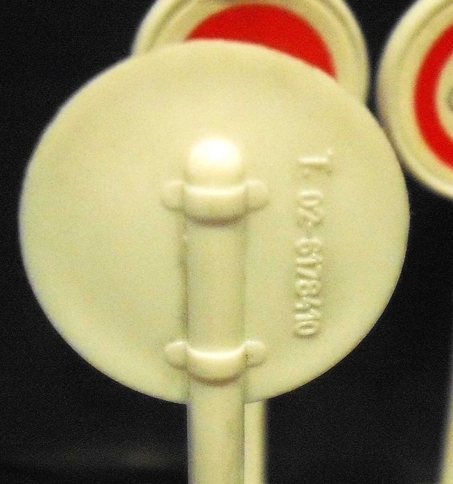 10 Sinais de trânsito antigos Portugueses anos 70 .