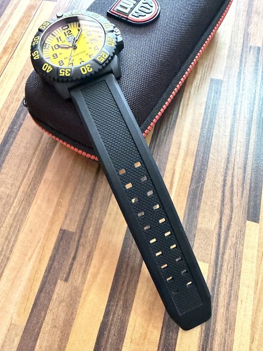 Zegarek Luminox X2.2055.1 - stan bdb - komplet + gwarancja