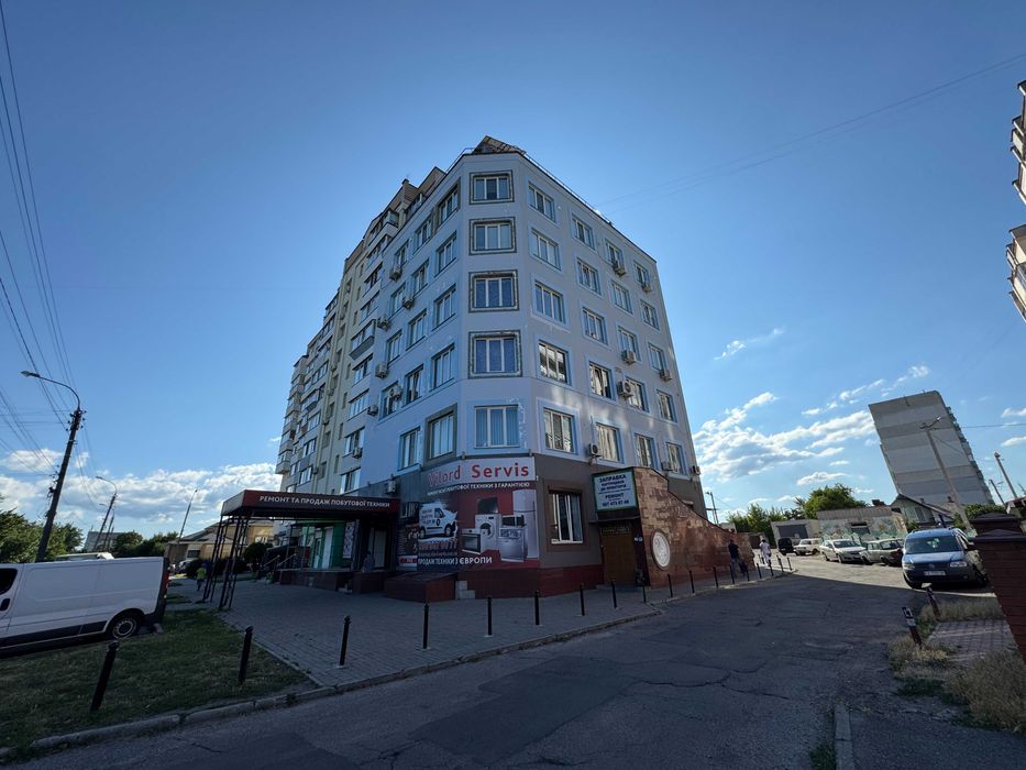 Комерційне приміщення в БЦ по вул. Пастерівська