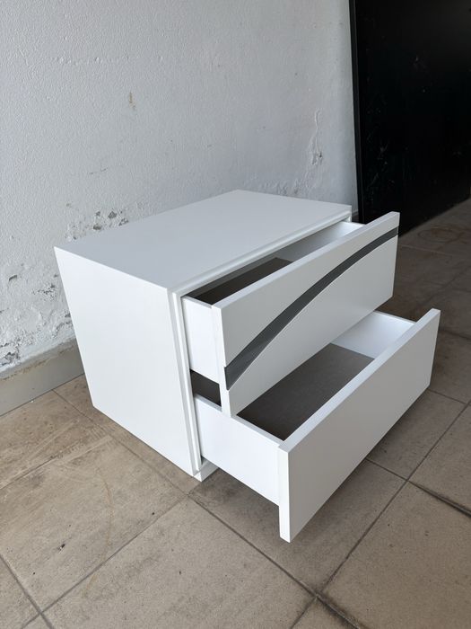 Mesa de cabeceira