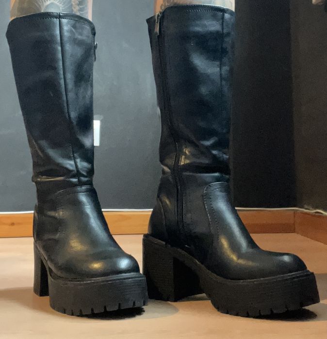 Bota preta cano alto portes incluso