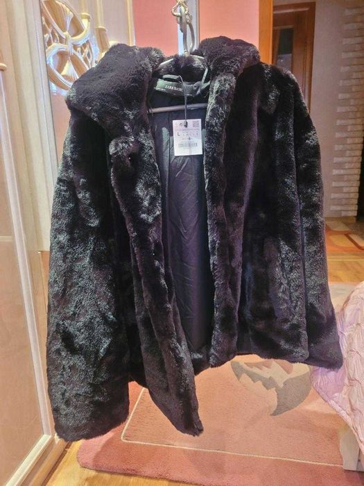 Жіноча плюшева худі бренду Zara