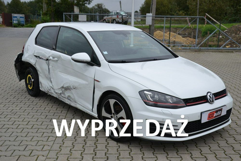Volkswagen Golf gti* 2,0 benzyna 220 ps* xenon* ledy* 6-biegów* ICDauto