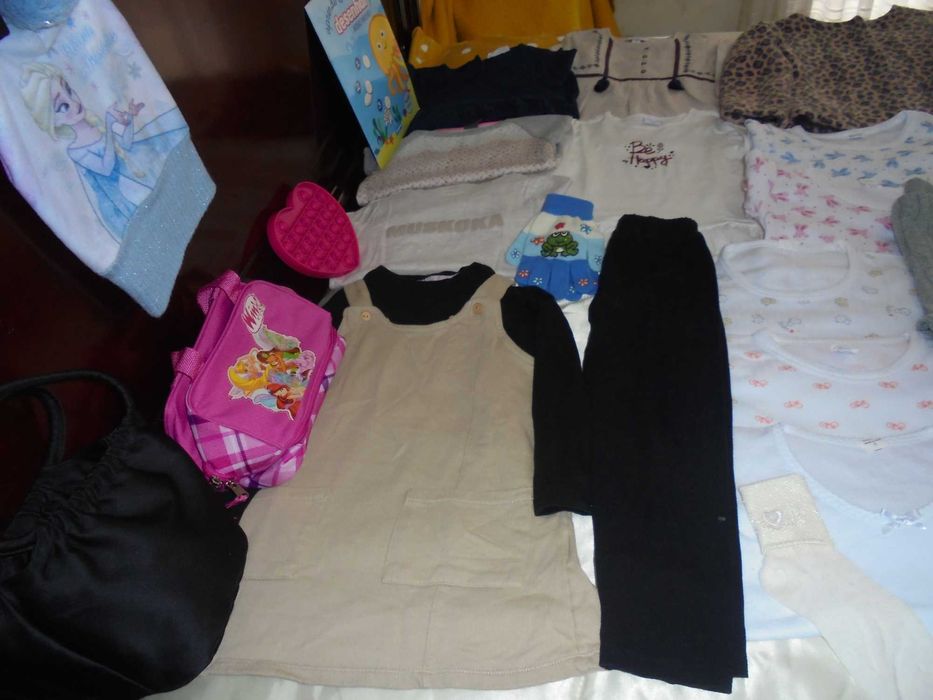 lote de roupa de menina o livro aprende a desenhar